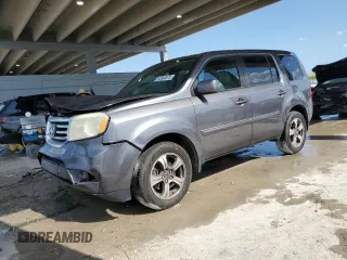 2015 Honda Pilot SE z VIN 5FNYF3H30FB034600, wystawiony jako Copart lot #52933575 z przebiegiem 123 274 mil mil oraz Szkoda całkowita • Salvage title. Historia ofert i sprzedaży dostępna na DreamBid. Obrazek 1.