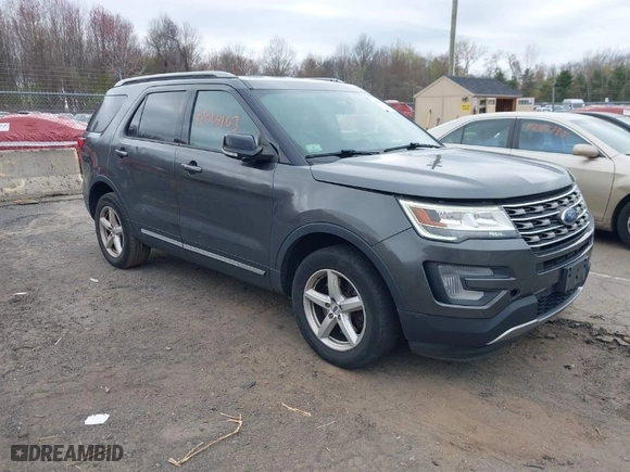2017 Ford Explorer XLT with VIN 1FM5K8DH1HGC43863, listed as a IAAI auction lot 42064163 with 149,062 mi miles. Bid and sale history available at carsss.com. Image 1.