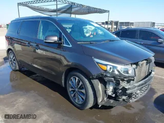 2017 Kia Sedona EX with VIN KNDMC5C1XH6337861, listed as a IAAI auction lot 41461978 with 140,782 mi miles. Bid and sale history available at carsss.com. Image 1.