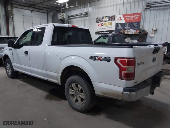 2018 Ford F-150 XL with VIN 1FTFX1EGXJFC55772, listed as a IAAI auction lot 41836766 with 174,882 mi miles. Bid and sale history available at carsss.com. Image 3.