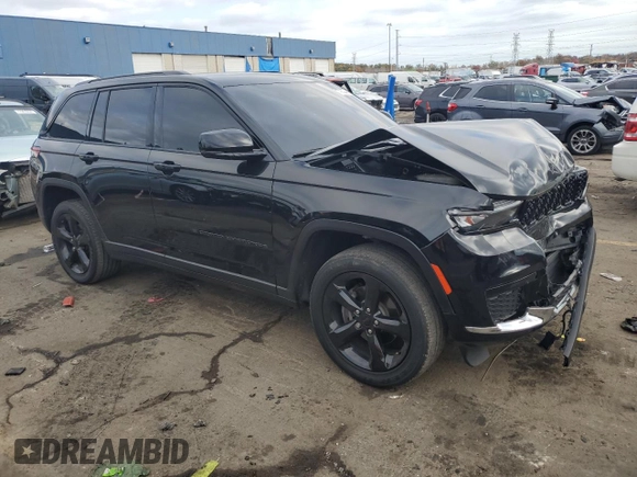 2022 Jeep Grand Cherokee Laredo with VIN 1C4RJHAGXN8633046, listed as a Copart auction lot 77960944 with 41,830 mi miles and Clean title. Bid and sale history available at DreamBid. Image 4.