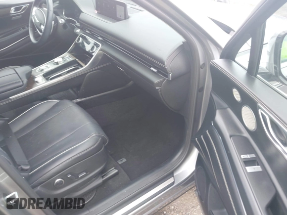 2023 Genesis GV80 with VIN KMUHCESCXPU133511, listed as a IAAI auction lot 42486556 with 38,988 mi miles and . Bid and sale history available at DreamBid. Image 5.