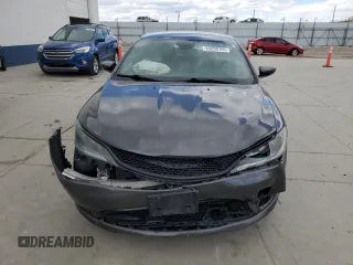 2015 Chrysler 200 S with VIN 1C3CCCDG2FN711678, listed as a Copart auction lot 53299155 with 114,535 mi miles and Salvage Title. Bid and sale history available at carsss.com. Image 5.