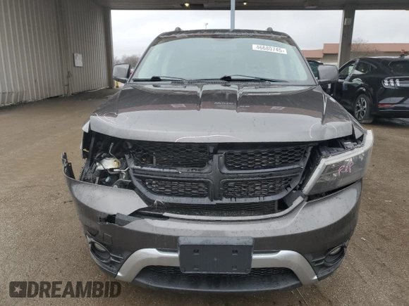 2017 Dodge Journey Crossroad Plus with VIN 3C4PDDGG0HT512580, listed as a Copart auction lot 46680745 with 132,074 mi miles and Clean title. Bid and sale history available at DreamBid. Image 5.