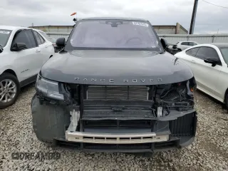 2023 Land Rover Range Rover SE z VIN SALKP9E72PA084611, wystawiony jako Copart lot #52791615 z przebiegiem Nie podano mil oraz Szkoda całkowita • Salvage title. Historia ofert i sprzedaży dostępna na DreamBid. Obrazek 5.