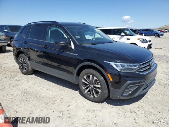 2024 Volkswagen Tiguan S z VIN 3VVRB7AX5RM151188, wystawiony jako Copart lot #55497675 z przebiegiem Nie podano mil oraz Szkoda całkowita • Salvage title. Historia ofert i sprzedaży dostępna na DreamBid. Obrazek 4.