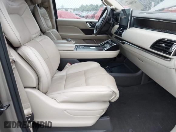 2018 Lincoln Navigator Reserve z VIN 5LMJJ2LT5JEL12492, wystawiony jako IAAI lot #42208861 z przebiegiem 186 337 mil mil oraz . Historia ofert i sprzedaży dostępna na DreamBid. Obrazek 5.