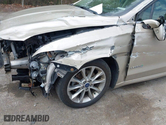 2017 Ford Fusion Hybrid SE с VIN 3FA6P0LU4HR301943, выставлен на аукционе IAAI как лот 42217709 с пробегом 102 791 миль миль и . История ставок и продаж доступна на DreamBid. Изображение 17.