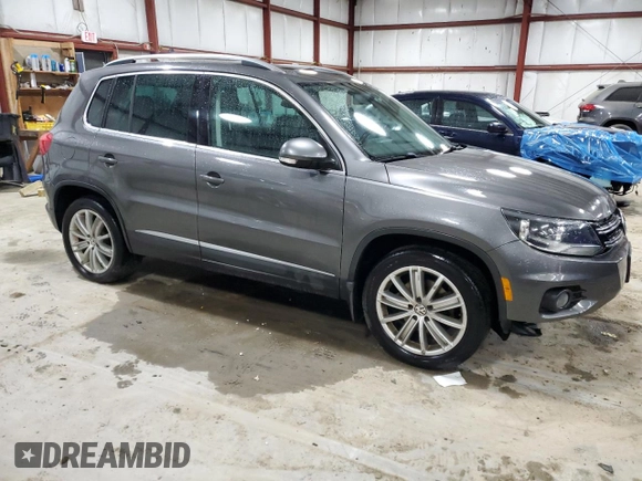 2013 Volkswagen Tiguan SE z VIN WVGBV3AX4DW055332, wystawiony jako Copart lot #42297805 z przebiegiem 109 606 mil mil oraz Szkoda całkowita • Salvage title. Historia ofert i sprzedaży dostępna na DreamBid. Obrazek 4.