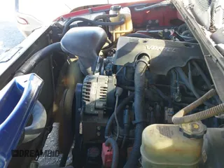 2000 Chevrolet Silverado 1500 LS с VIN 1GCEC19VXYZ296668, выставлен на аукционе IAAI как лот 41548815 с пробегом 285 873 миль миль и . История ставок и продаж доступна на DreamBid. Изображение 12.