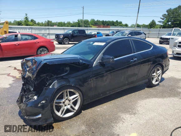 2013 Mercedes-Benz C 250 z VIN WDDGJ4HB0DG094411, wystawiony jako Copart lot #57593055 z przebiegiem 156 212 mil mil oraz Szkoda całkowita • Salvage title. Historia ofert i sprzedaży dostępna na DreamBid. Obrazek 1.
