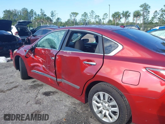 2014 Nissan Altima SV with VIN 1N4AL3AP5EN390179, listed as a IAAI auction lot 41989394 with 138,859 mi miles and . Bid and sale history available at carsss.com. Image 6.