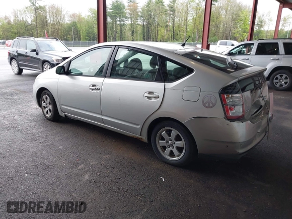 2005 Toyota Prius with VIN JTDKB22U353110142, listed as a IAAI auction lot 42197390 with 254,471 mi miles and . Bid and sale history available at DreamBid. Image 3.