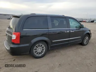 2011 Chrysler Town & Country Limited with VIN 2A4RR6DG4BR616911, listed as a Copart auction lot 83353704 with 204,731 mi miles and Clean Title. Bid and sale history available at carsss.com. Image 3.