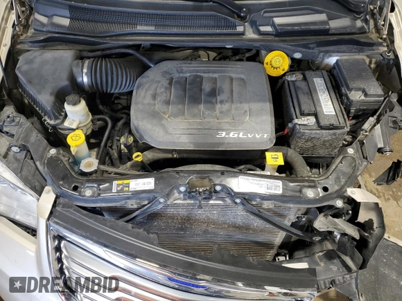 2014 Chrysler Town & Country Limited with VIN 2C4RC1GG3ER251812, listed as a Copart auction lot 61462694 with 99,992 mi miles and Salvage Title. Bid and sale history available at DreamBid. Image 14.
