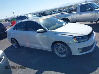 2014 Volkswagen Jetta GLI Autobahn with VIN 3VW5T7AJ8EM367002, listed as a IAAI auction lot 42032055 with 186,301 mi miles and . Bid and sale history available at DreamBid. Image 14.
