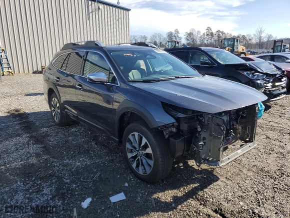 2024 Subaru Outback Touring with VIN 4S4BTAPCXR3102211, listed as a Copart auction lot 44344395 with 7,382 mi miles and Salvage Title. Bid and sale history available at carsss.com. Image 4.