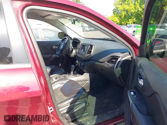2019 Jeep Cherokee Latitude Plus z VIN 1C4PJMLX0KD346993, wystawiony jako IAAI lot #42373990 z przebiegiem 92 213 mil mil oraz . Historia ofert i sprzedaży dostępna na DreamBid. Obrazek 5.