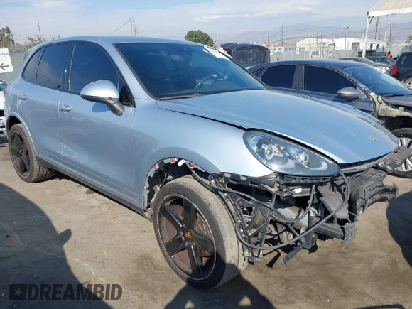 2017 Porsche Cayenne with VIN WP1AA2A20HKA80556, listed as a IAAI auction lot 40449857 with 40,504 mi miles. Bid and sale history available at carsss.com. Image 1.