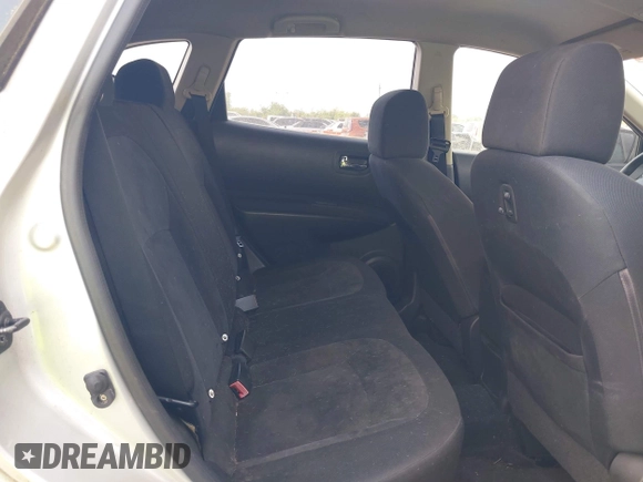 2009 Nissan Rogue SL with VIN JN8AS58V99W177821, listed as a IAAI auction lot 42175364 with 111,440 mi miles. Bid and sale history available at carsss.com. Image 8.