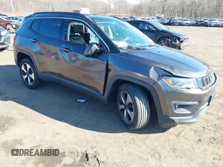 2018 Jeep Compass Altitude with VIN 3C4NJDBBXJT326322, listed as a IAAI auction lot 41757452 with 66,026 mi miles and . Bid and sale history available at carsss.com. Image 1.