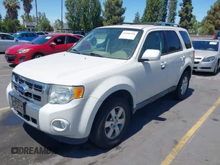 2011 Ford Escape Limited z VIN 1FMCU0EGXBKC04959, wystawiony jako IAAI lot #42846594 z przebiegiem 147 811 mil mil oraz . Historia ofert i sprzedaży dostępna na DreamBid. Obrazek 6.