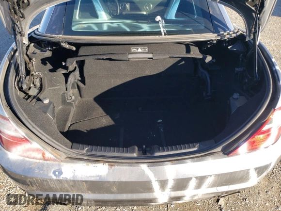 2013 Mercedes-Benz SLK 250 z VIN WDDPK4HA7DF058855, wystawiony jako Copart lot #82673374 z przebiegiem 87 699 mil mil oraz Szkoda całkowita • Salvage title. Historia ofert i sprzedaży dostępna na DreamBid. Obrazek 10.