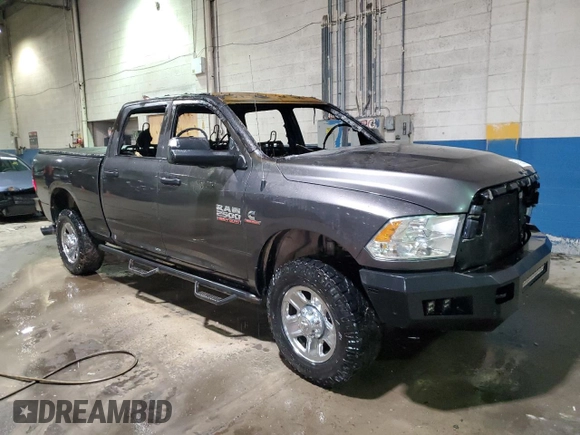2017 Ram 2500 Tradesman z VIN 3C6UR5CL9HG639020, wystawiony jako Copart lot #47139375 z przebiegiem Nie podano mil oraz Czysty tytuł • Clean title. Historia ofert i sprzedaży dostępna na DreamBid. Obrazek 4.