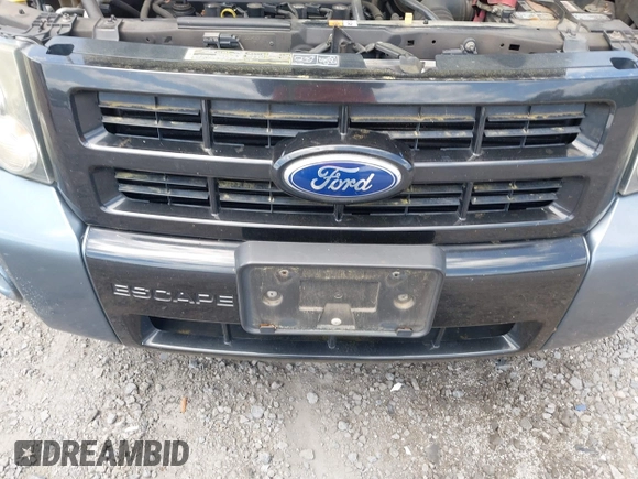 2011 Ford Escape XLT with VIN 1FMCU0D74BKA42232, listed as a IAAI auction lot 42144143 with 231,025 mi miles. Bid and sale history available at carsss.com. Image 6.