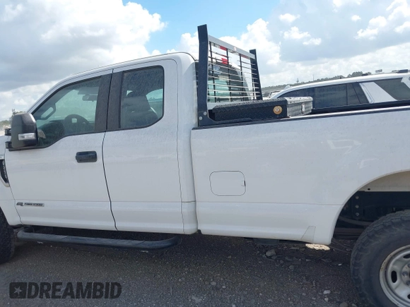 2018 Ford F-250 XL with VIN 1FT7X2BT2JEC25506, listed as a IAAI auction lot 42477834 with 118,703 mi miles and . Bid and sale history available at DreamBid. Image 14.