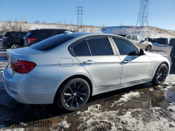 2018 BMW 3 Series 320i xDrive z VIN WBA8A3C56JA505736, wystawiony jako Copart lot #41780485 z przebiegiem 40 330 mil mil oraz Szkoda całkowita • Salvage title. Historia ofert i sprzedaży dostępna na DreamBid. Obrazek 3.