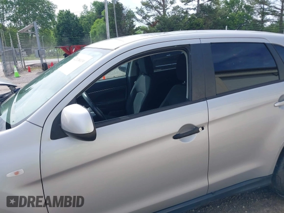 2015 Mitsubishi Outlander Sport ES with VIN 4A4AP3AU8FE057666, listed as a IAAI auction lot 42118019 with 157,543 mi miles. Bid and sale history available at carsss.com. Image 6.