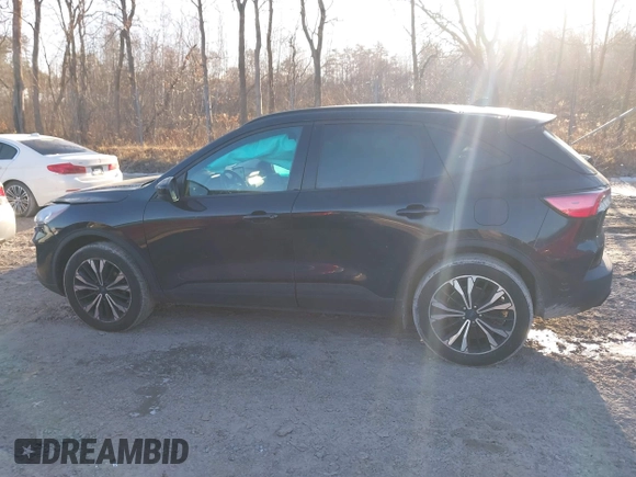 2022 Ford Escape SE with VIN 1FMCU9G66NUB95548, listed as a IAAI auction lot 40994006 with 96,581 mi miles and . Bid and sale history available at DreamBid. Image 14.