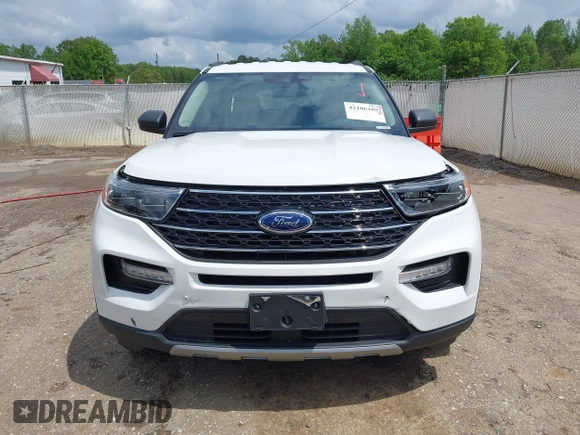 2024 Ford Explorer XLT z VIN 1FMSK7DH5RGA84098, wystawiony jako IAAI lot #42106185 z przebiegiem 9 836 mil mil oraz . Historia ofert i sprzedaży dostępna na DreamBid. Obrazek 12.