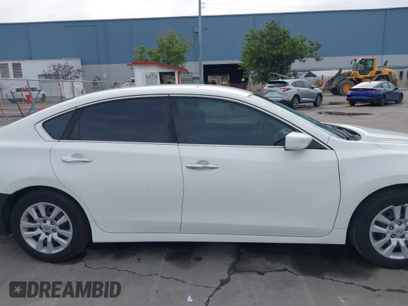 2017 Nissan Altima S z VIN 1N4AL3AP4HN337736, wystawiony jako IAAI lot #41724721 z przebiegiem 141 799 mil mil oraz . Historia ofert i sprzedaży dostępna na DreamBid. Obrazek 13.