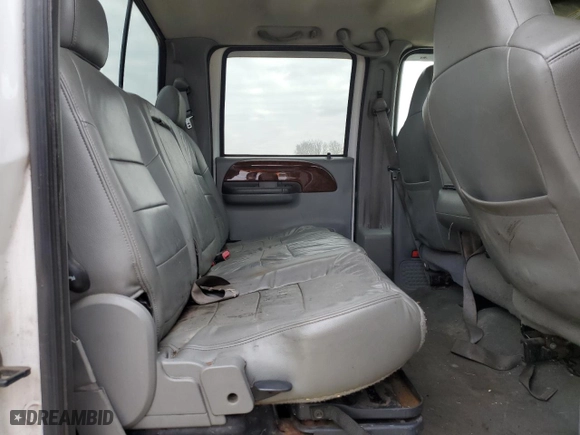 2004 Ford Super Duty F-350 DRW XL with VIN 1FTWW33P84ED67529, listed as a Copart auction lot 87078844 with 237,909 mi miles and Non Repairable. Bid and sale history available at carsss.com. Image 10.