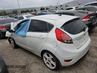 2014 Ford Fiesta S z VIN 3FADP4TJ4EM212337, wystawiony jako Copart lot #47325725 z przebiegiem 77 931 mil mil oraz Szkoda całkowita • Salvage title. Historia ofert i sprzedaży dostępna na DreamBid. Obrazek 2.
