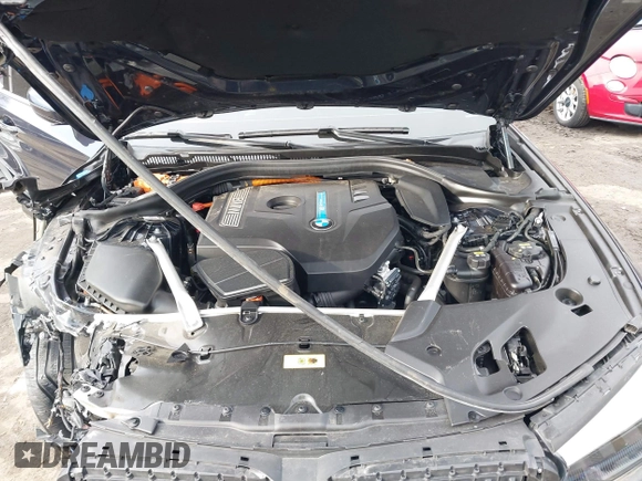 2018 BMW 5 Series 530e with VIN WBAJA9C51JB252601, listed as a IAAI auction lot 41491422 with 35,148 mi miles and . Bid and sale history available at DreamBid. Image 10.