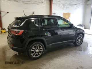2017 Jeep Compass Latitude z VIN 3C4NJDBB6HT650913, wystawiony jako Copart lot #61908455 z przebiegiem 83 411 mil mil oraz Szkoda całkowita • Salvage title. Historia ofert i sprzedaży dostępna na DreamBid. Obrazek 3.