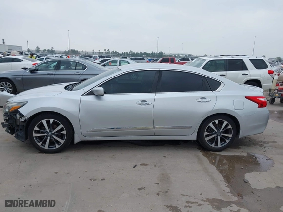 2016 Nissan Altima 2.5 SL with VIN 1N4AL3APXGC176545, listed as a IAAI auction lot 41780585 with 119,805 mi miles. Bid and sale history available at carsss.com. Image 15.