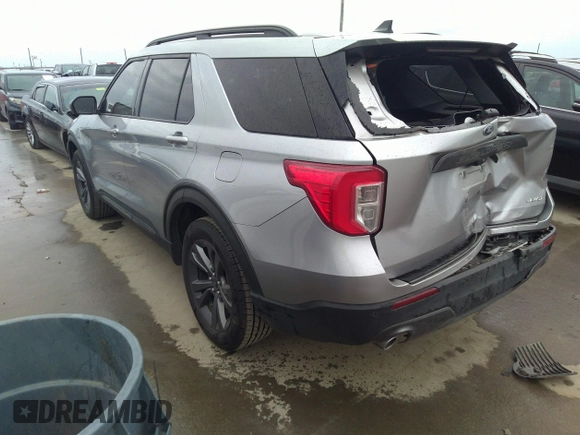 2022 Ford Explorer XLT z VIN 1FMSK8DH7NGB83988, wystawiony jako IAAI lot #41351547 z przebiegiem 60 668 mil mil oraz . Historia ofert i sprzedaży dostępna na DreamBid. Obrazek 3.