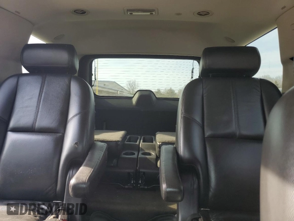 2007 Chevrolet Tahoe LTZ z VIN 1GNFK13097J279157, wystawiony jako Copart lot #48829195 z przebiegiem 281 617 mil mil oraz Czysty tytuł • Clean title. Historia ofert i sprzedaży dostępna na DreamBid. Obrazek 10.