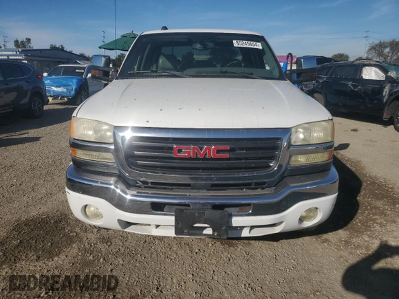 2005 GMC Sierra 1500 with VIN 1GTHC23275F938231, listed as a Copart auction lot 85245654 with 131,868 mi miles and Salvage Title. Bid and sale history available at DreamBid. Image 5.