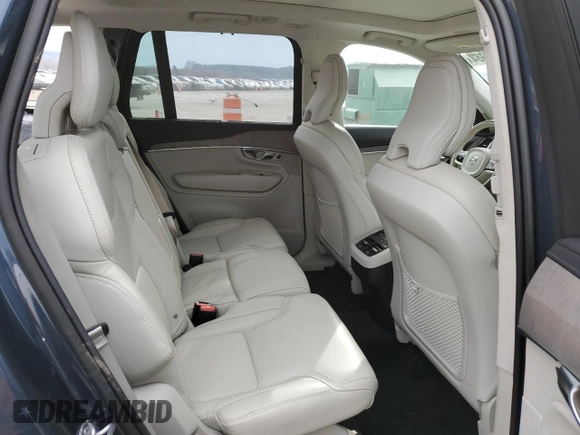 2023 Volvo XC90 Ultimate with VIN YV4062PA3P1960097, listed as a Copart auction lot 81042984 with 25,134 mi miles and Salvage Title. Bid and sale history available at carsss.com. Image 10.