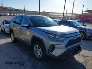 2025 Toyota RAV4 LE with VIN 2T3K1RFV3SW372394, listed as a IAAI auction lot 41616009 with 739 mi miles. Bid and sale history available at carsss.com. Image 1.