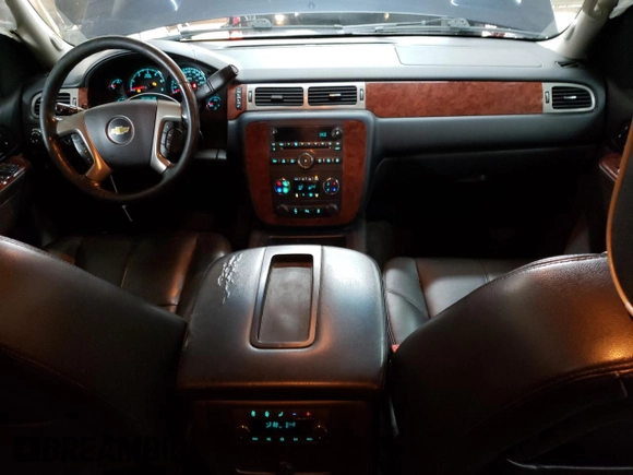 2013 Chevrolet Suburban LT with VIN 1GNSKJE75DR191647, listed as a Copart auction lot 54132905 with 127,916 mi miles and Clean title. Bid and sale history available at DreamBid. Image 8.