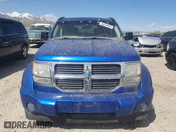 2008 Dodge Nitro SXT z VIN 1D8GU28K18W137902, wystawiony jako Copart lot #54234025 z przebiegiem 198 605 mil mil oraz Czysty tytuł • Clean title. Historia ofert i sprzedaży dostępna na DreamBid. Obrazek 5.