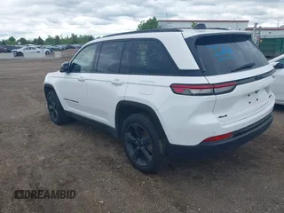 2023 Jeep Grand Cherokee Limited z VIN 1C4RJHBG8PC518881, wystawiony jako IAAI lot #42342233 z przebiegiem 58 773 mil mil oraz . Historia ofert i sprzedaży dostępna na DreamBid. Obrazek 3.