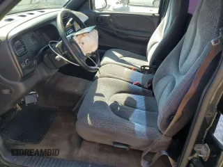 1997 Dodge Dakota z VIN 1B7FL26X0VS281035, wystawiony jako Copart lot #49687855 z przebiegiem 267 422 mil mil oraz Szkoda całkowita • Salvage title. Historia ofert i sprzedaży dostępna na DreamBid. Obrazek 7.