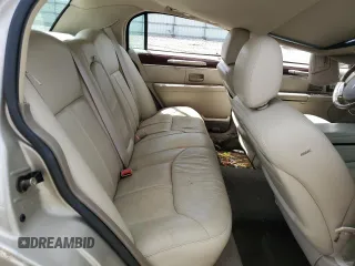 2005 Lincoln Town Car Signature Limited z VIN 1LNHM82W25Y620232, wystawiony jako Copart lot #57701395 z przebiegiem 263 977 mil mil oraz Nie do naprawy. Historia ofert i sprzedaży dostępna na DreamBid. Obrazek 10.